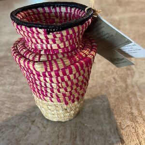 Handmade Uganda Small Urn Basket